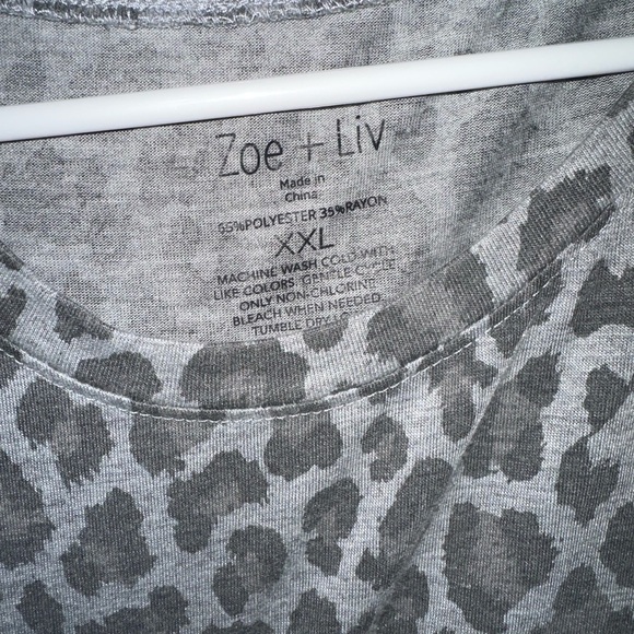Women’s Grey leopard short sleeve t - Picture 2 of 2